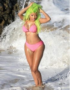 Nicki Minaj Taille Poids Bikini