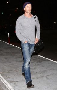 Chris Hemsworth Street Style